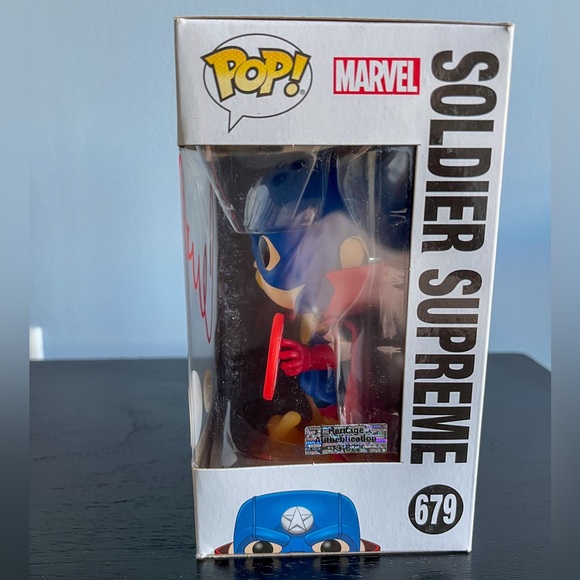 Chris Evans signed Funko Pop! #679 Soldier Supreme with COA - Picture 3 of 9